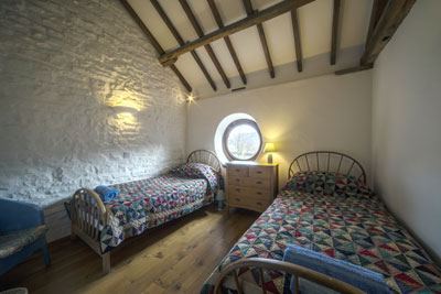 Abercynafon Farm – twin room